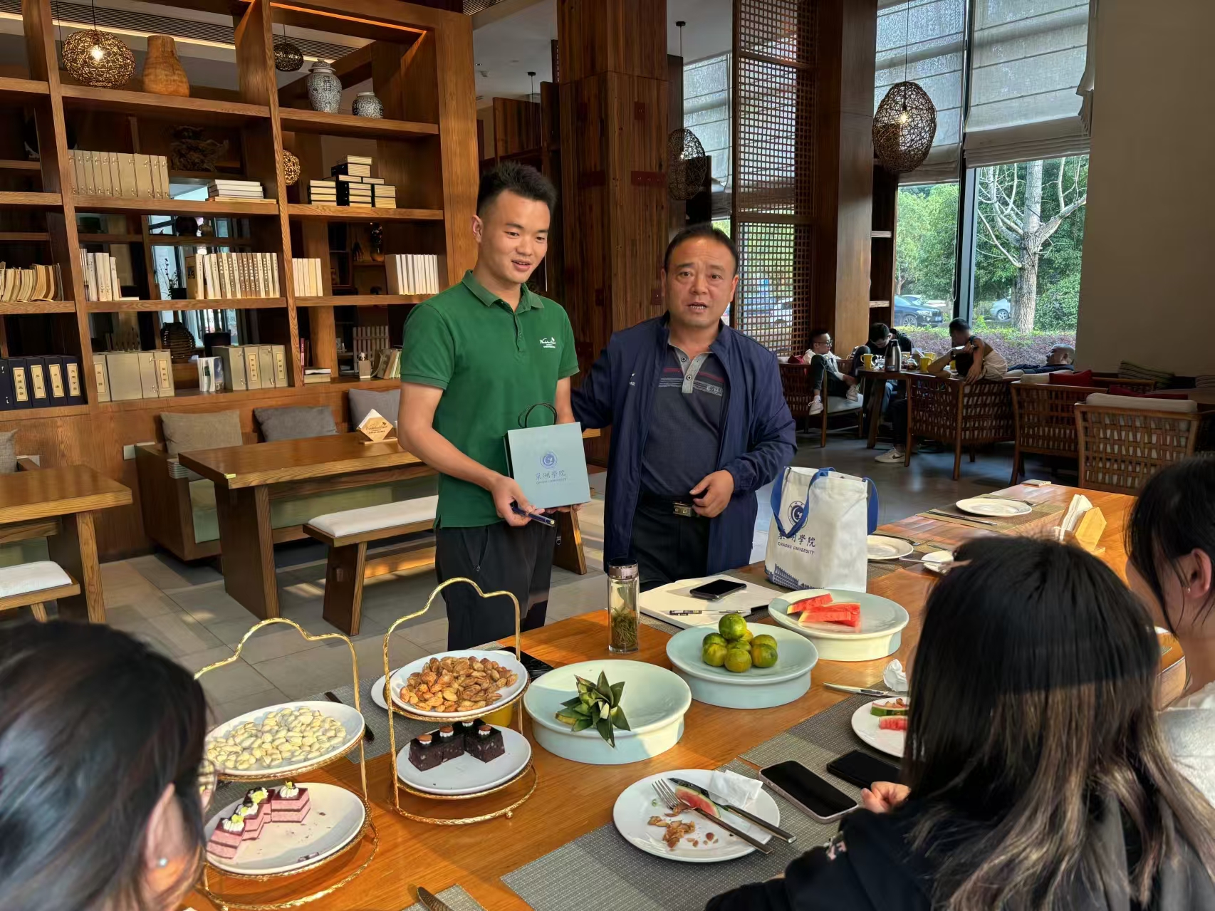 走访校友张诚 走访校友张诚